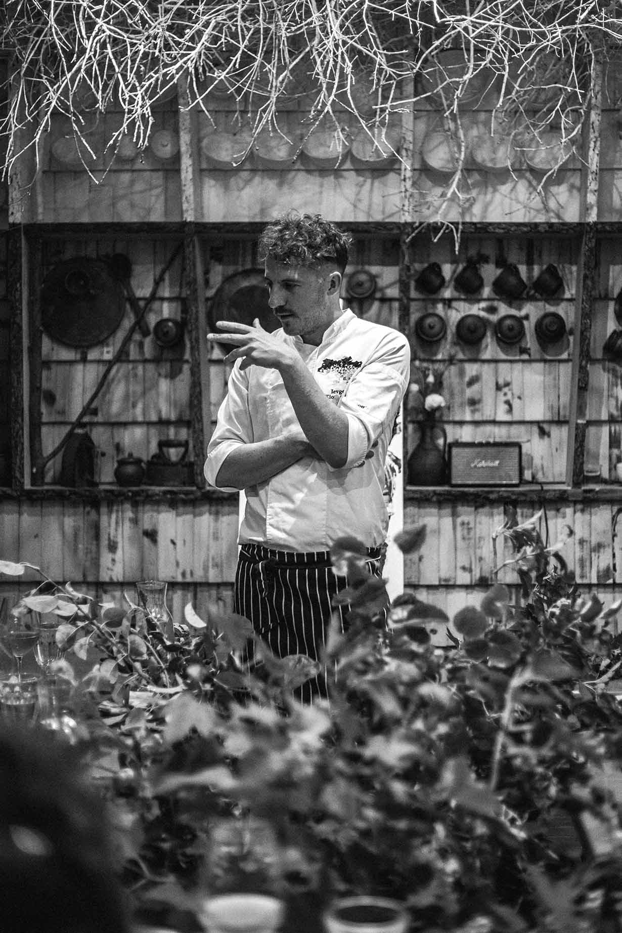 100 років тому вперед