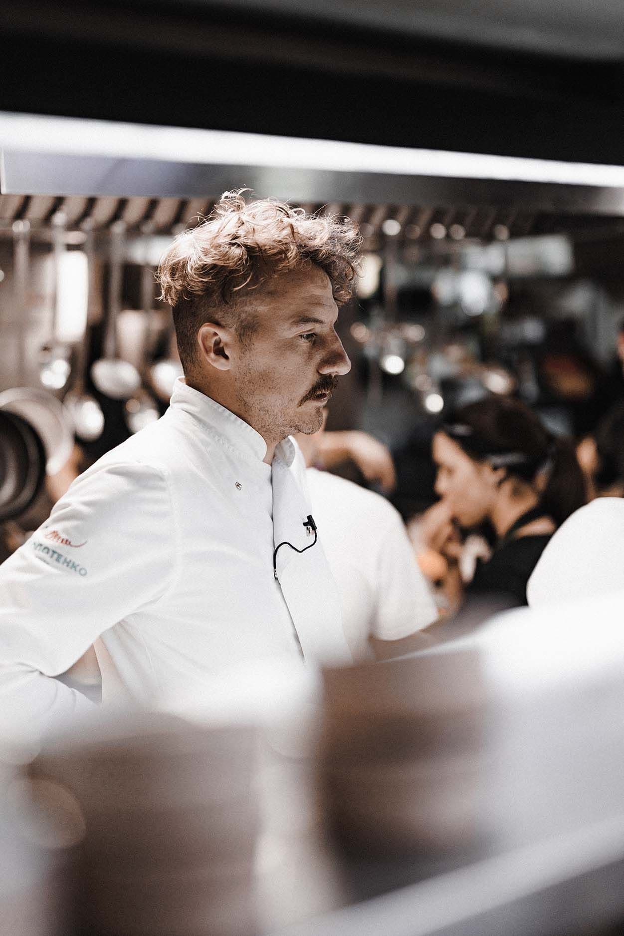 100 років тому вперед