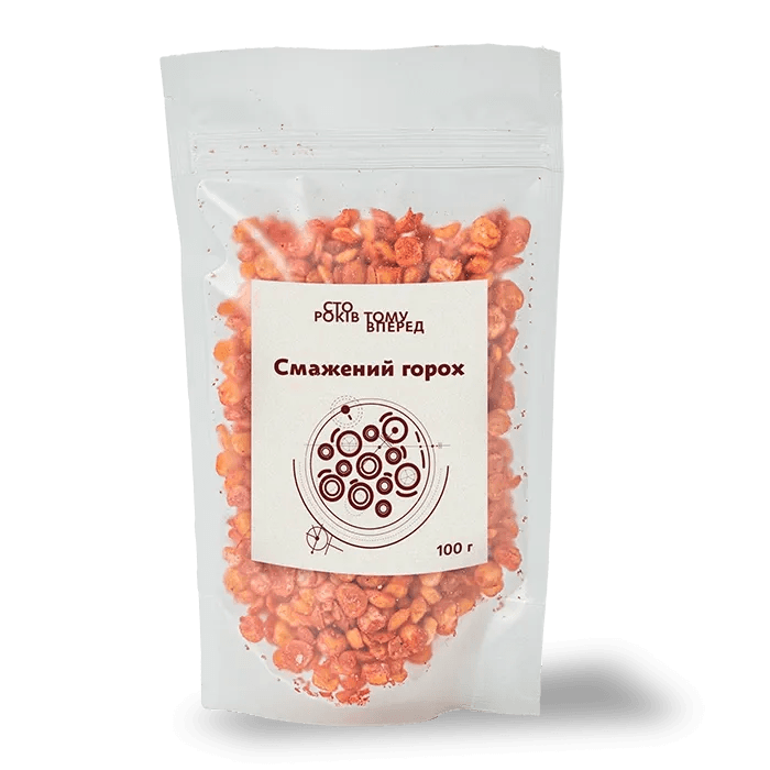 Crispy deep-fried peas seasoned with smoked paprika, served as a Ukrainian snack.